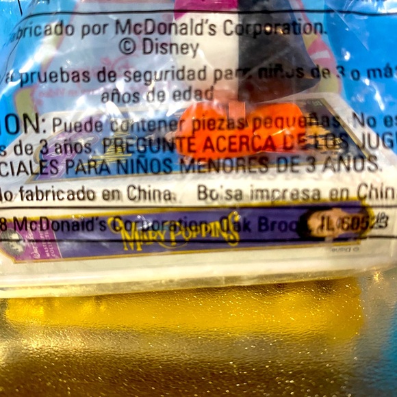 WALT DISNEY MARY POPPINS VTG 1998 McDONALDS HAPPY MEAL TOY #4 VIDEO FAVORITES 3” - Picture 3 of 9